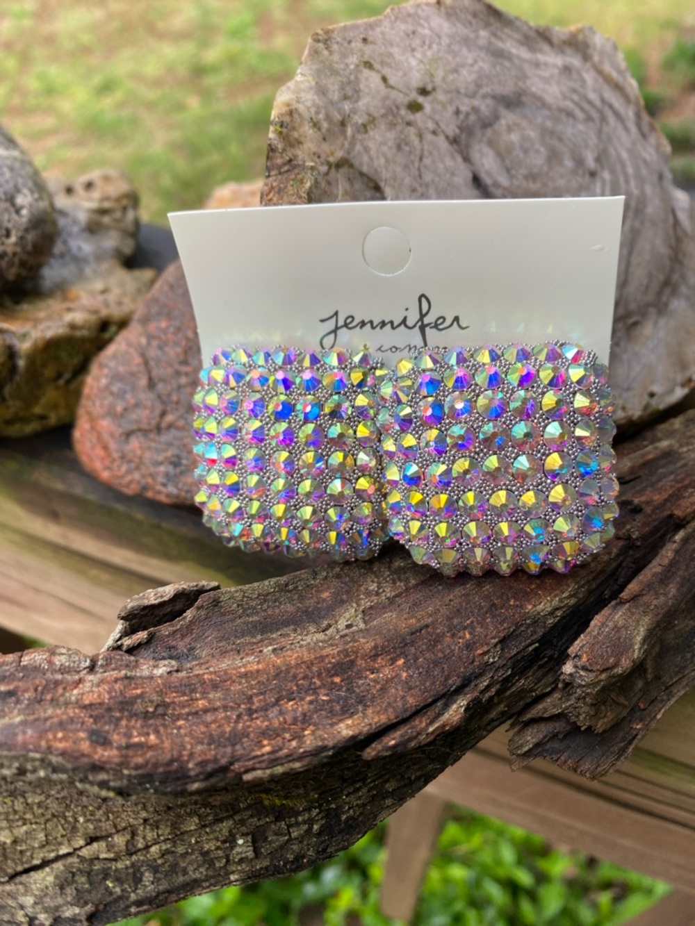 Jennifer & Company
Geometric Pave Cushion of
AB Crystals Pierced Studs. NWT - Picture 4 of 7